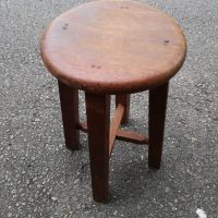 木製の丸椅子・丸スツール